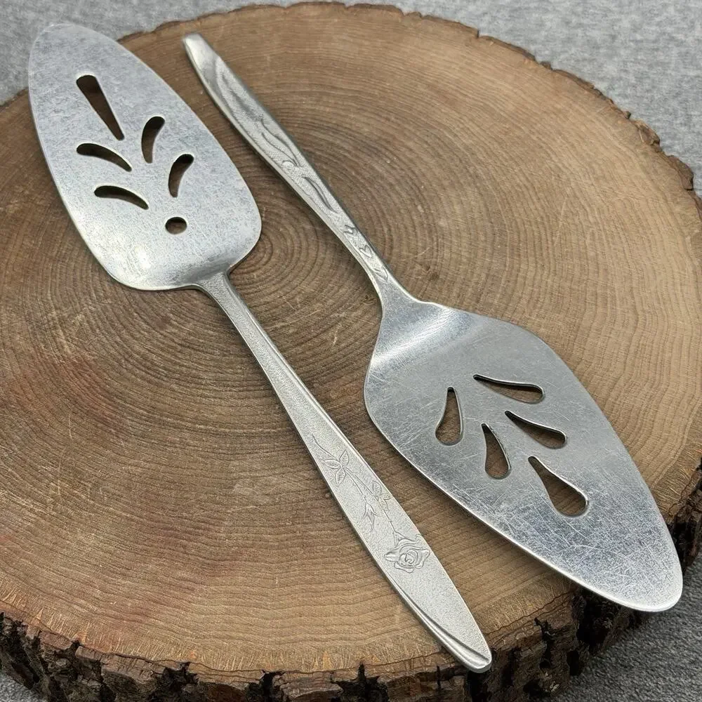 VTG Lovely Florentine Rose Japan Mary Jane Ekco Korea Pie Cake Pastry Servers